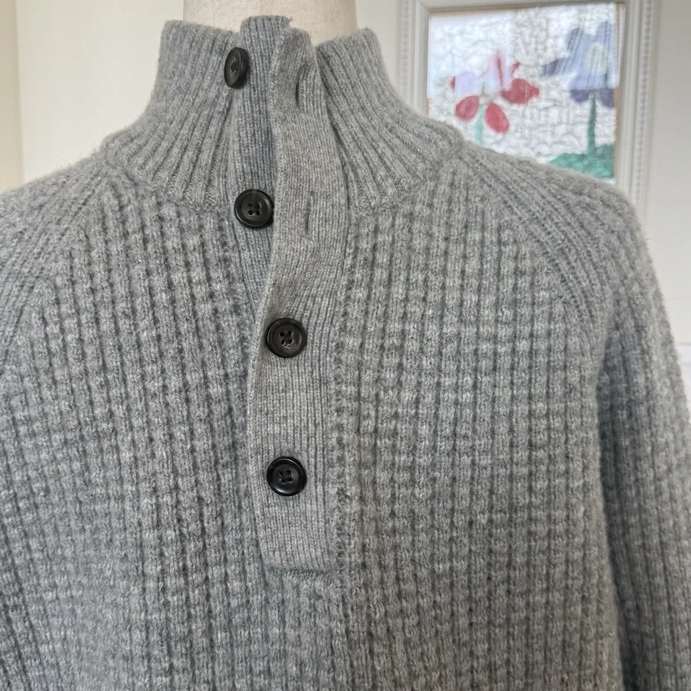 Gap Sweater Men's‎ L/XL Lambswool Waffle Knit Mock Neck Henley Gray Vintage